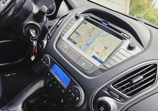 Hyundai ix35 cena 49700 przebieg: 237197, rok produkcji 2015 z Golina małe 781